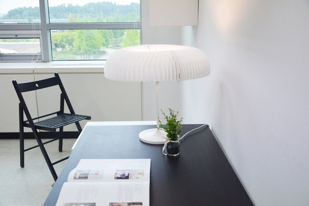 D'Light Transforming Desktop Lamp - Circular style 12 month warranty applies Tech Outlet