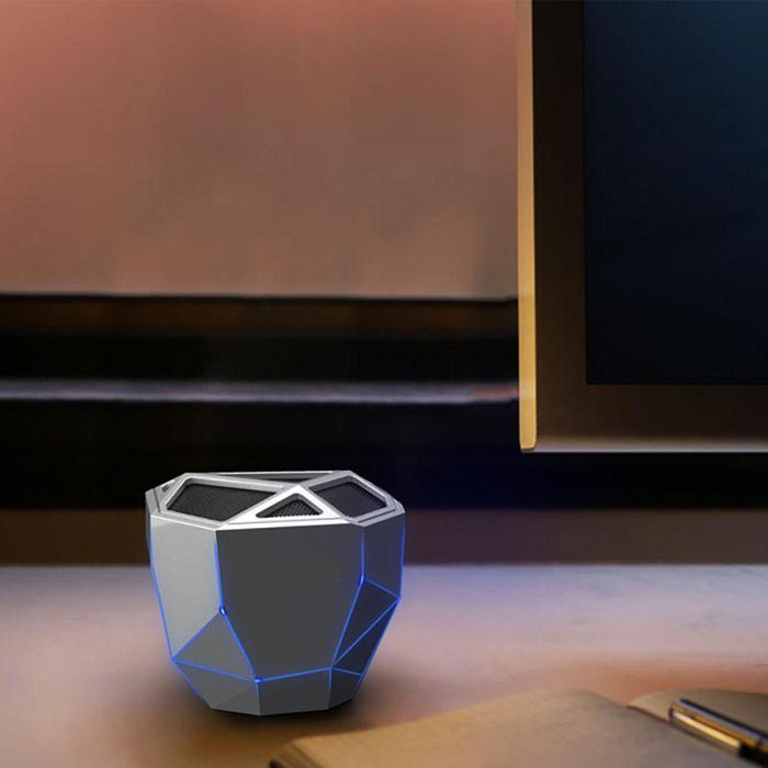 Xoopar GEO Wireless Bluetooth Speaker : Silver 12 month warranty applies Xoopar