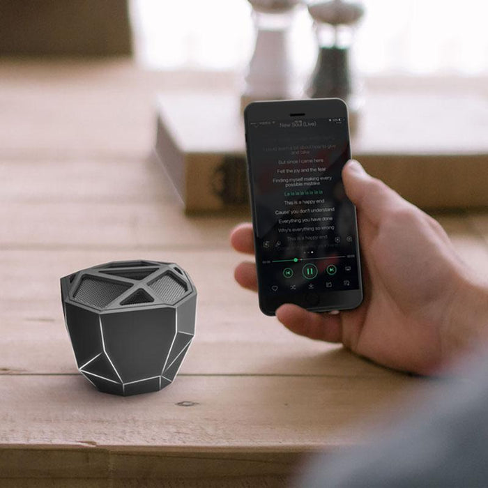 Xoopar GEO Wireless Bluetooth Speaker : Black 12 month warranty applies Xoopar