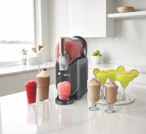 Ninja SLUSHi ™ Professional Frozen Drink Maker Ice Maker/Slushie Ninja 