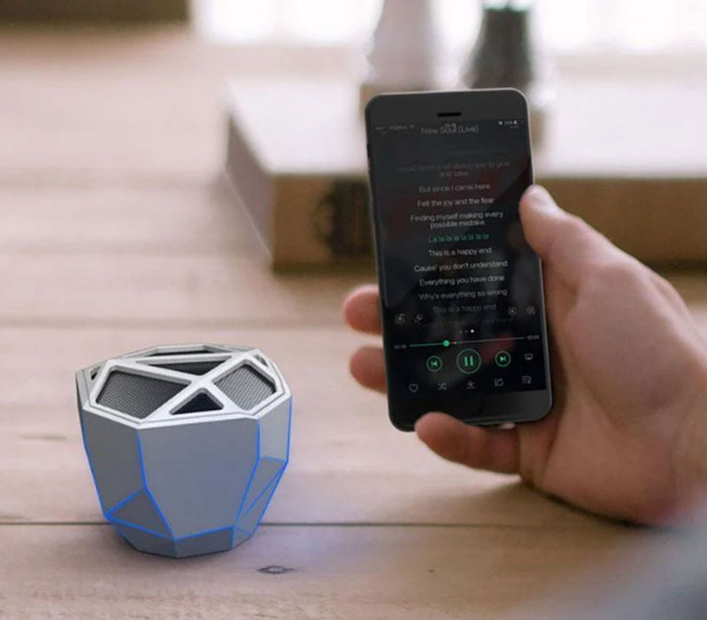 Xoopar GEO Speaker & Charging Dock Bundle -Silver Xoopar 